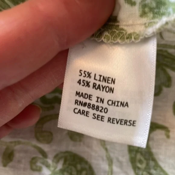 Nicole miller square neck linen blend paisley top. Beautiful and feminine. - Picture 4 of 8